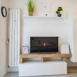 Modern In The Center Ideal For Weekends Apartment *