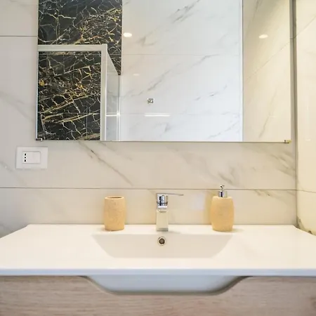 公寓 Modern In The Center Ideal For Weekends