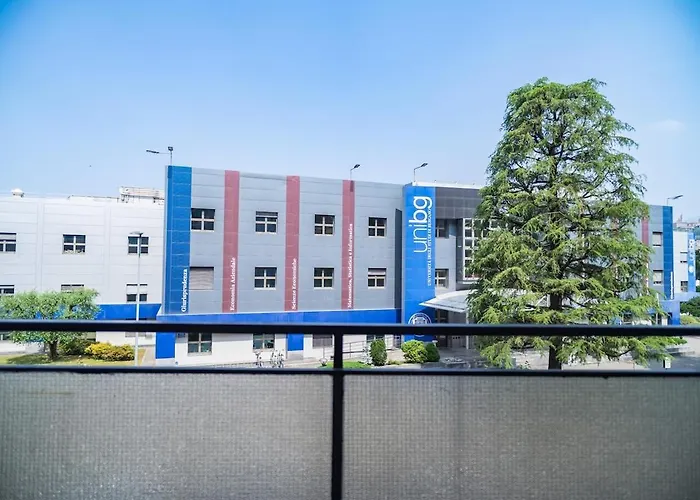 Modern In The Center Ideal For Weekends *