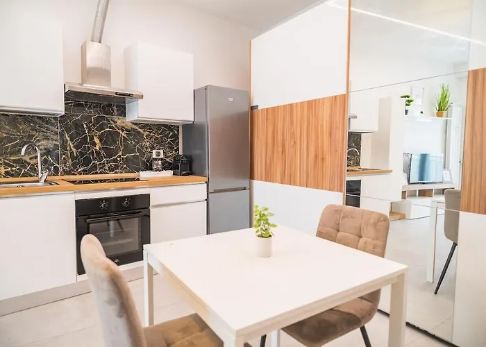 Modern In The Center Ideal For Weekends Lägenhet Bergamo