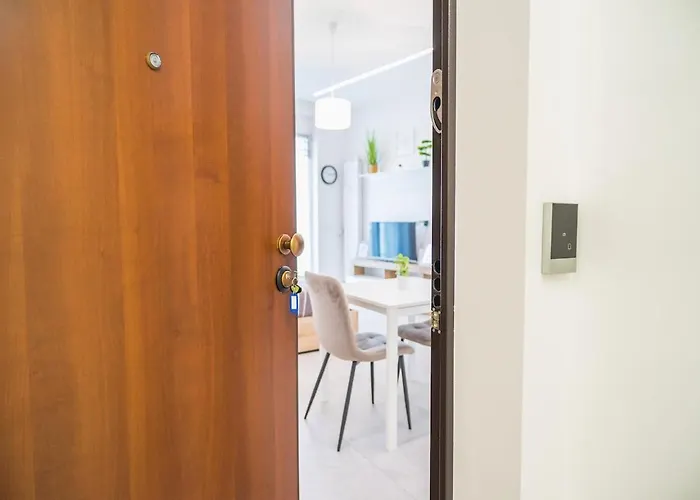 Modern In The Center Ideal For Weekends * 베르가모