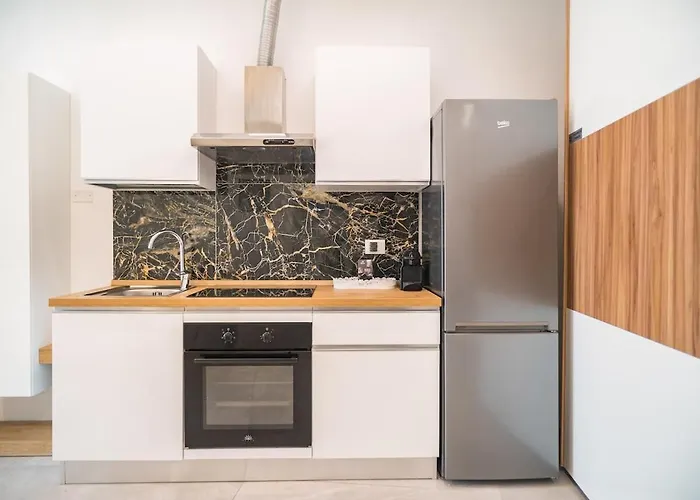 Modern In The Center Ideal For Weekends *