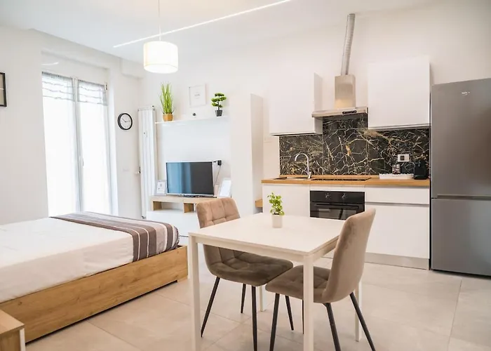 아파트 Modern In The Center Ideal For Weekends 베르가모